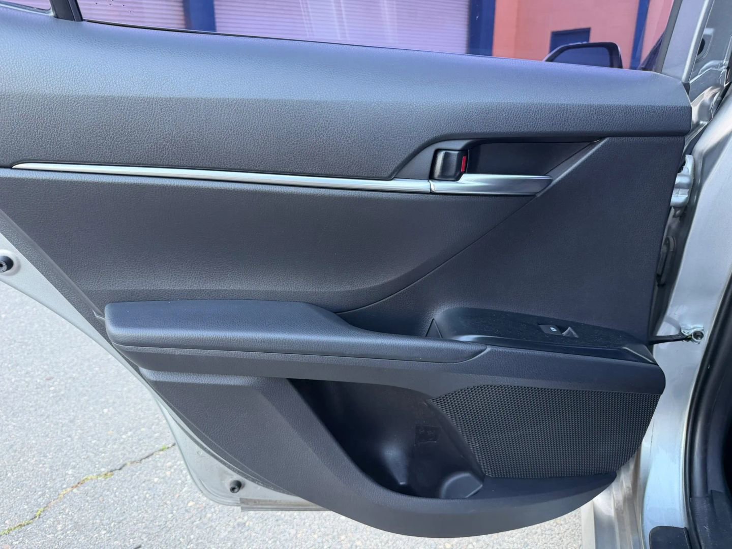 Used 2019 Toyota Camry LE FWD image 11