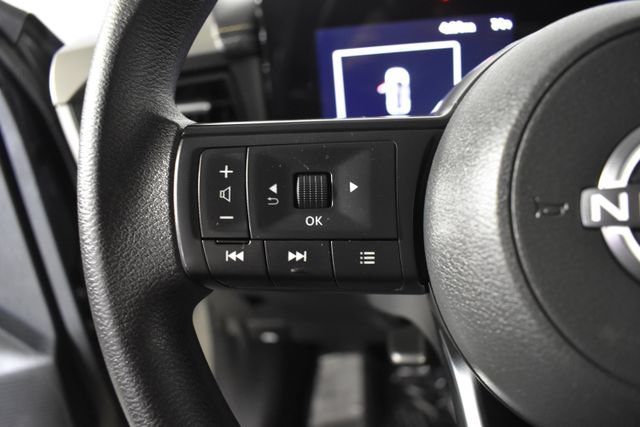 Certified 2025 Nissan Kicks SV AWD/4WD image 14