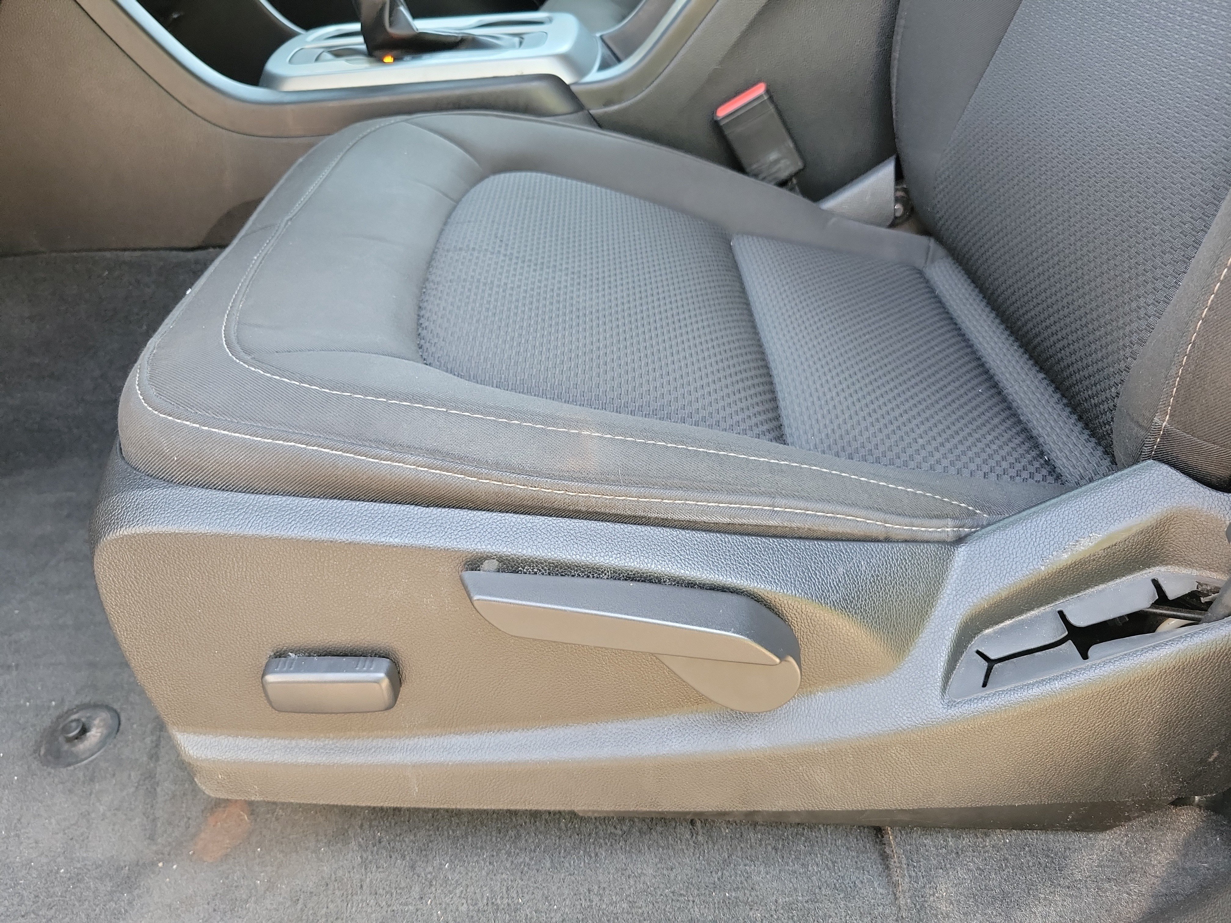 Used 2021 Chevrolet Colorado LT w/ LT Convenience Package RWD image 5
