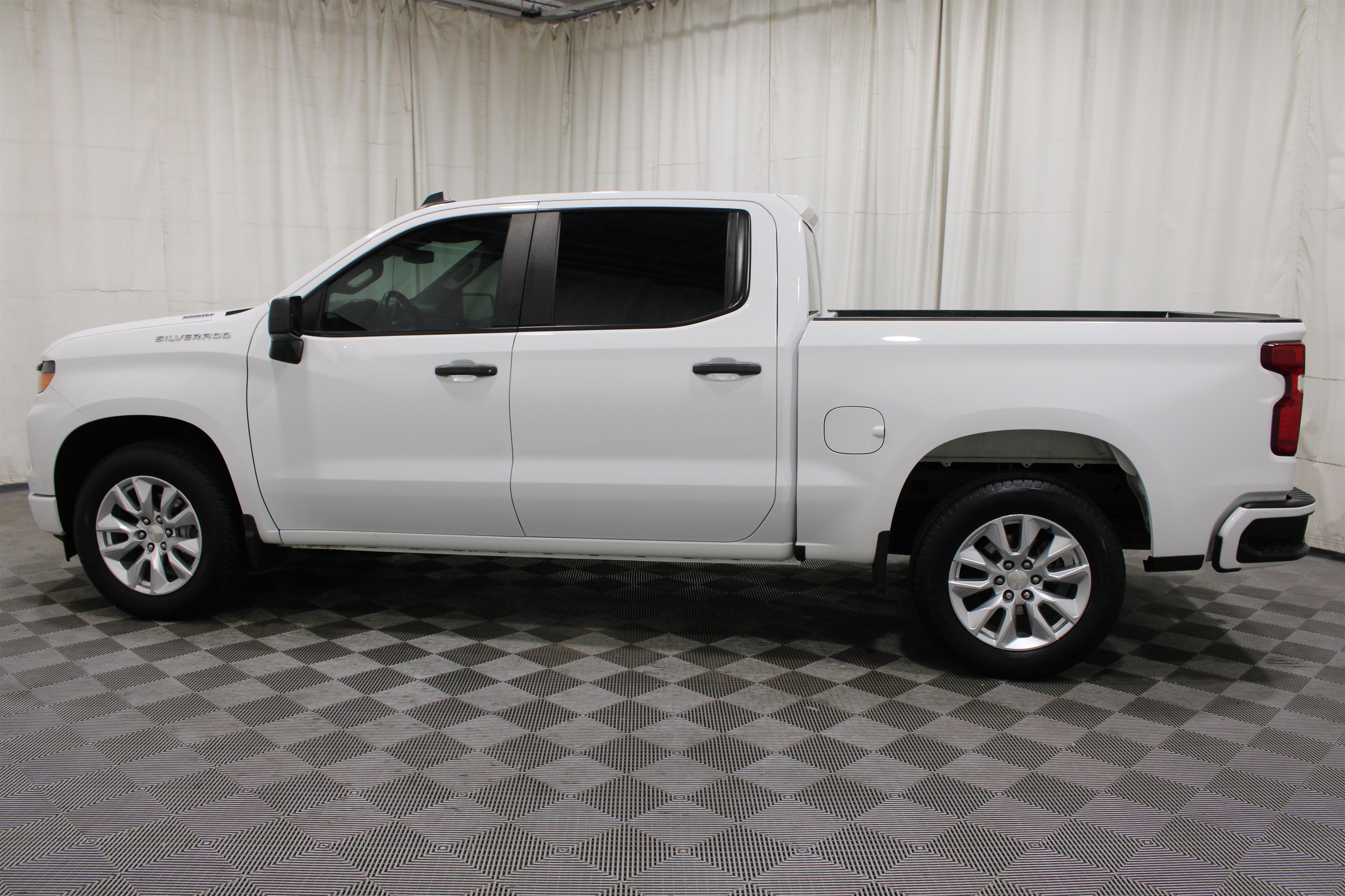 Used 2024 Chevrolet Silverado 1500 Custom RWD image 30