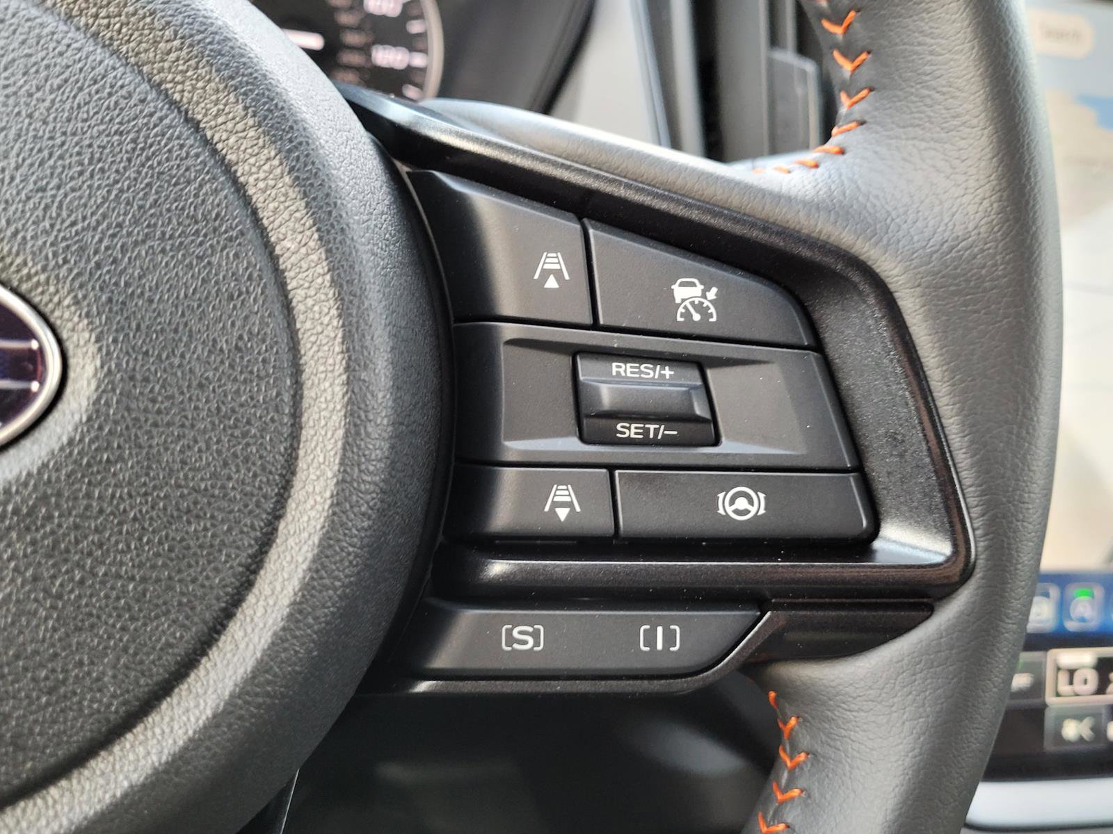 Certified 2025 Subaru Crosstrek 2.5i Limited w/ Crosstrek Mirror Package AWD/4WD image 8