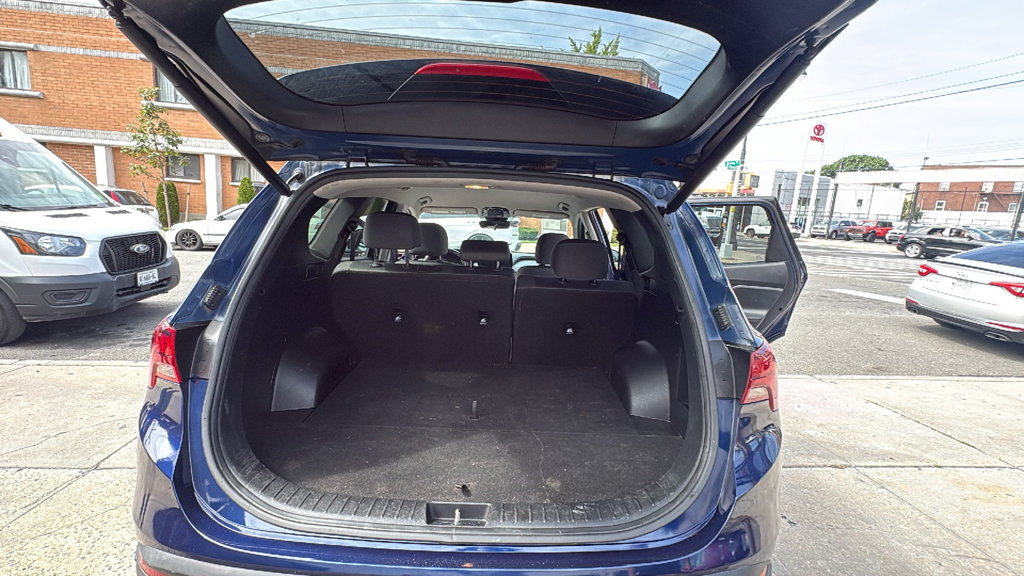 Used 2023 Hyundai Santa Fe SEL AWD/4WD image 32