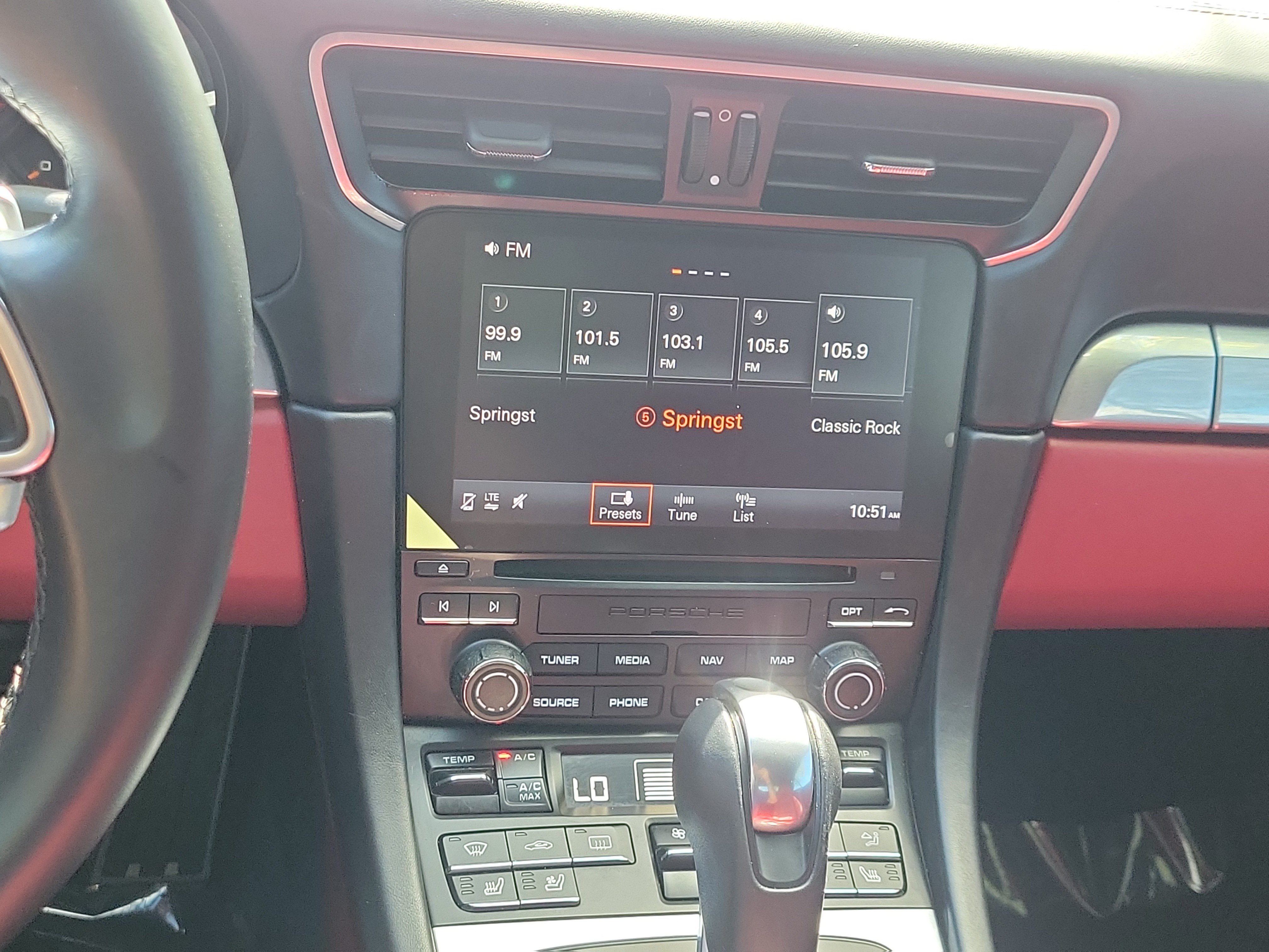 Used 2018 Porsche 911 Carrera 4 AWD/4WD image 22