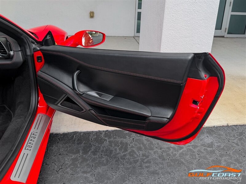 Used 2013 Ferrari 458 Spider RWD image 27