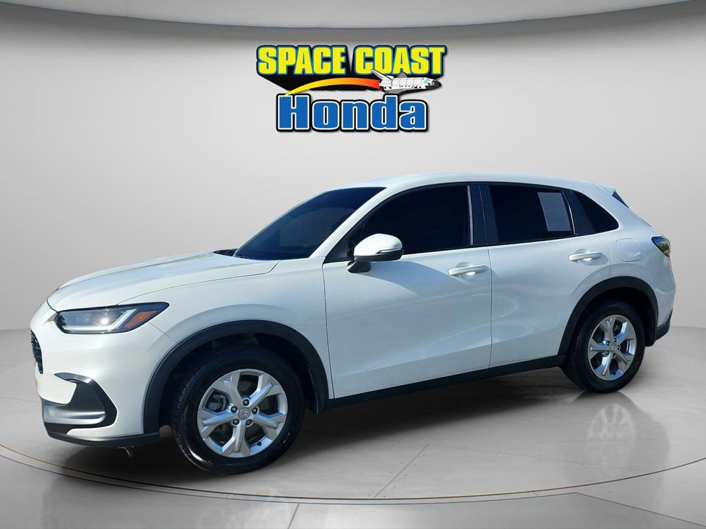 Used 2023 Honda HR-V LX image 9