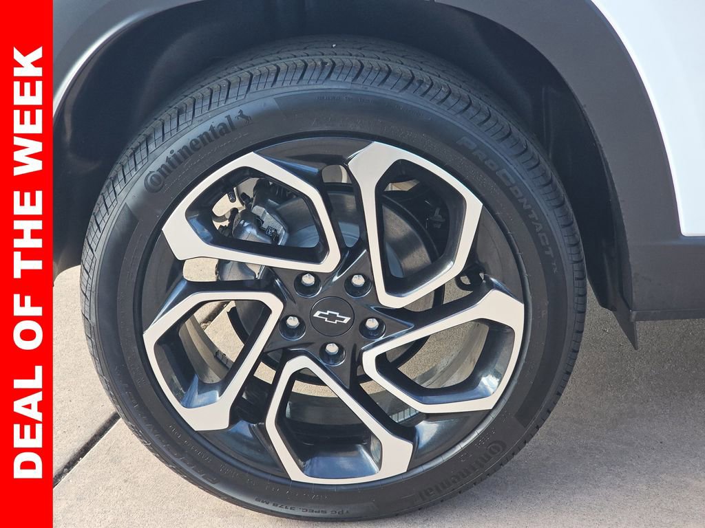 New 2025 Chevrolet Trax RS w/ Sunroof Package image 36