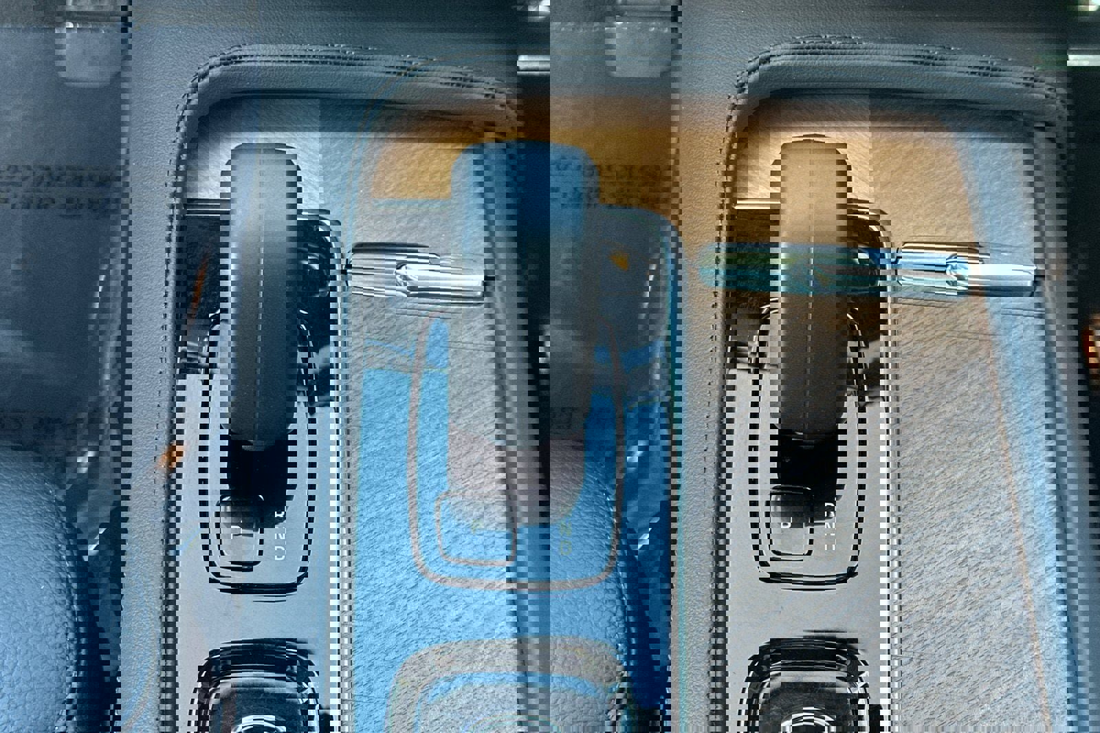 Certified 2025 Volvo XC90 B6 Plus image 25