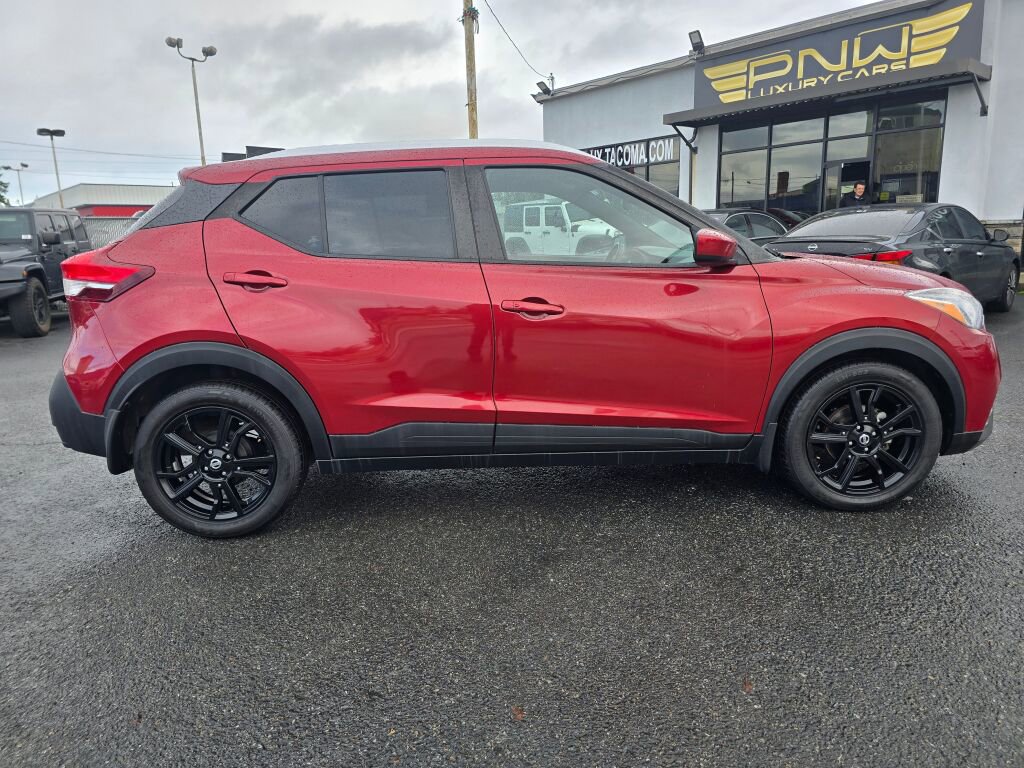 Used 2020 Nissan Kicks SV image 10