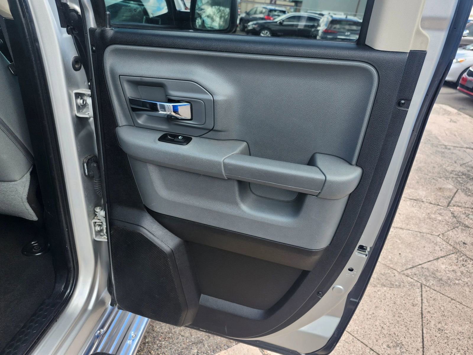 Used 2015 RAM 1500 Classic SLT image 25
