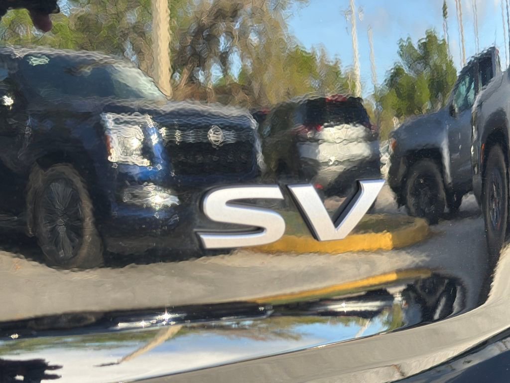 Used 2024 Nissan Rogue SV w/ SV Premium Package image 11