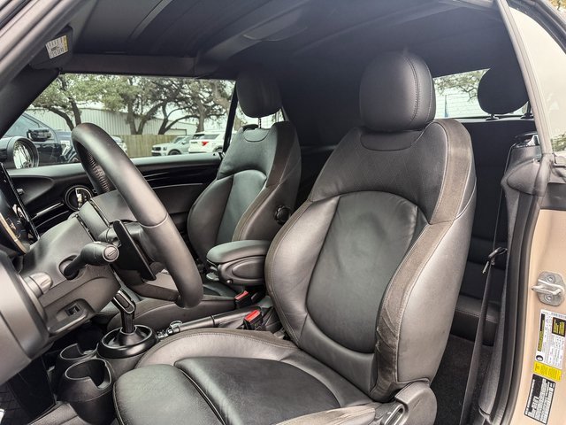 Used 2023 MINI Cooper S w/ Signature Upholstery Package image 6