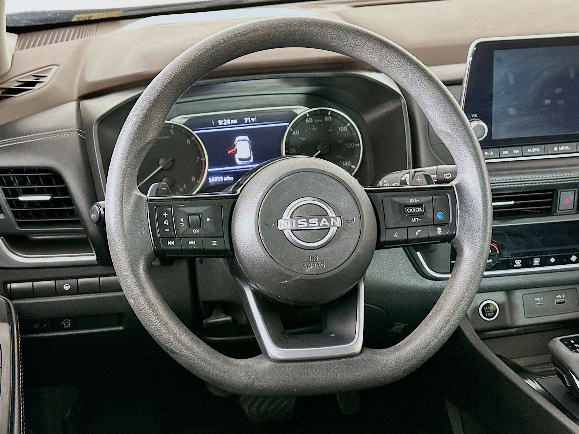 Used 2023 Nissan Rogue SV FWD image 18