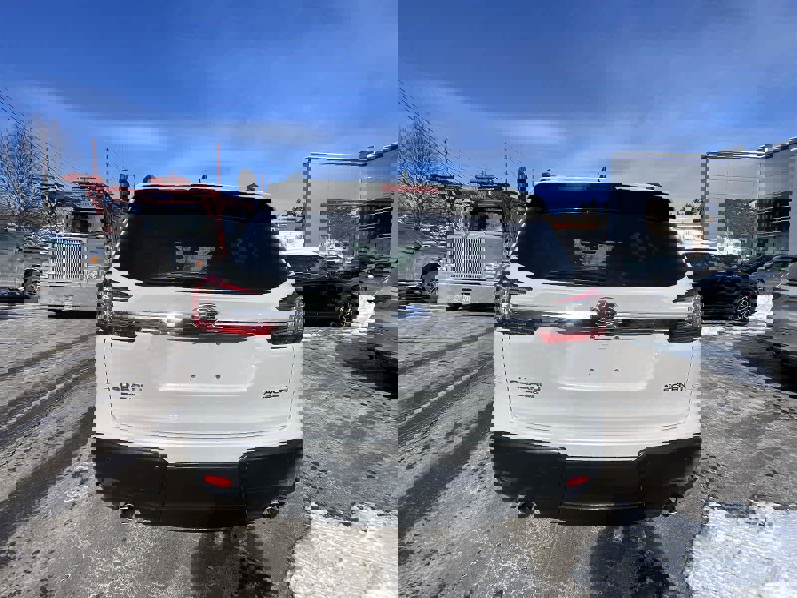 Certified 2024 Subaru Ascent Premium w/ Convenience Package image 4