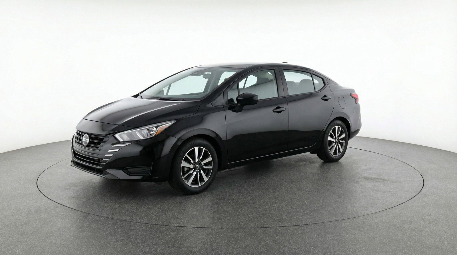 Used 2025 Nissan Versa SV image 3