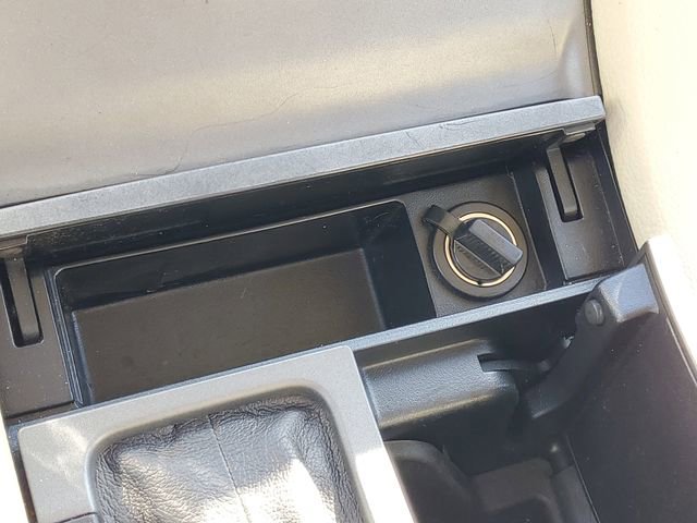 Used 2014 Ford Taurus SEL image 23