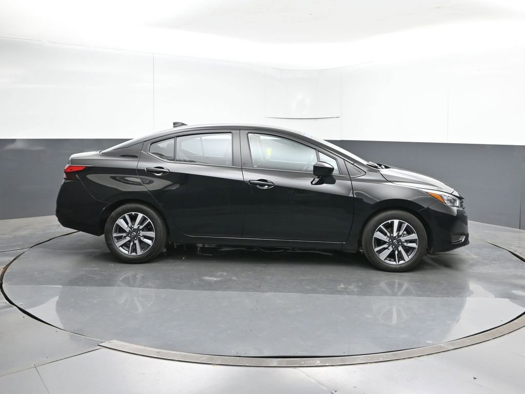 Used 2025 Nissan Versa SV image 6