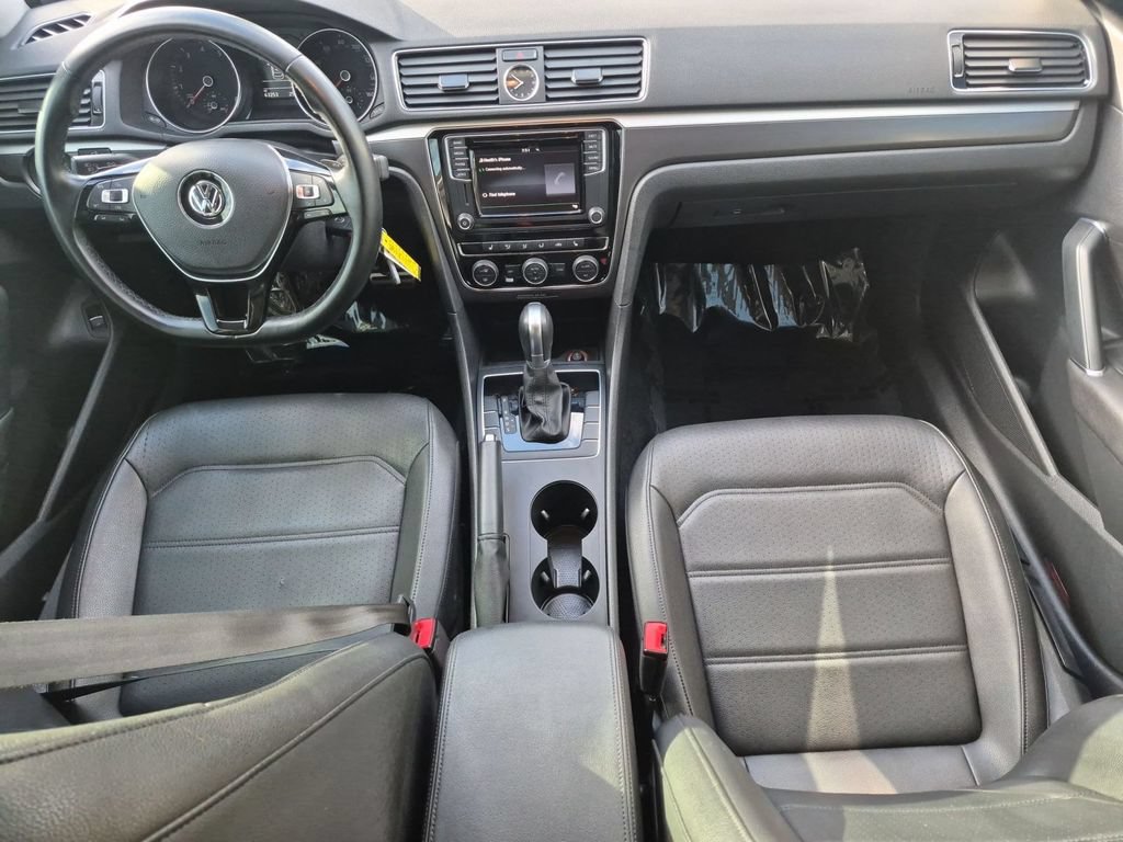 Used 2017 Volkswagen Passat 1.8T R-Line FWD image 28