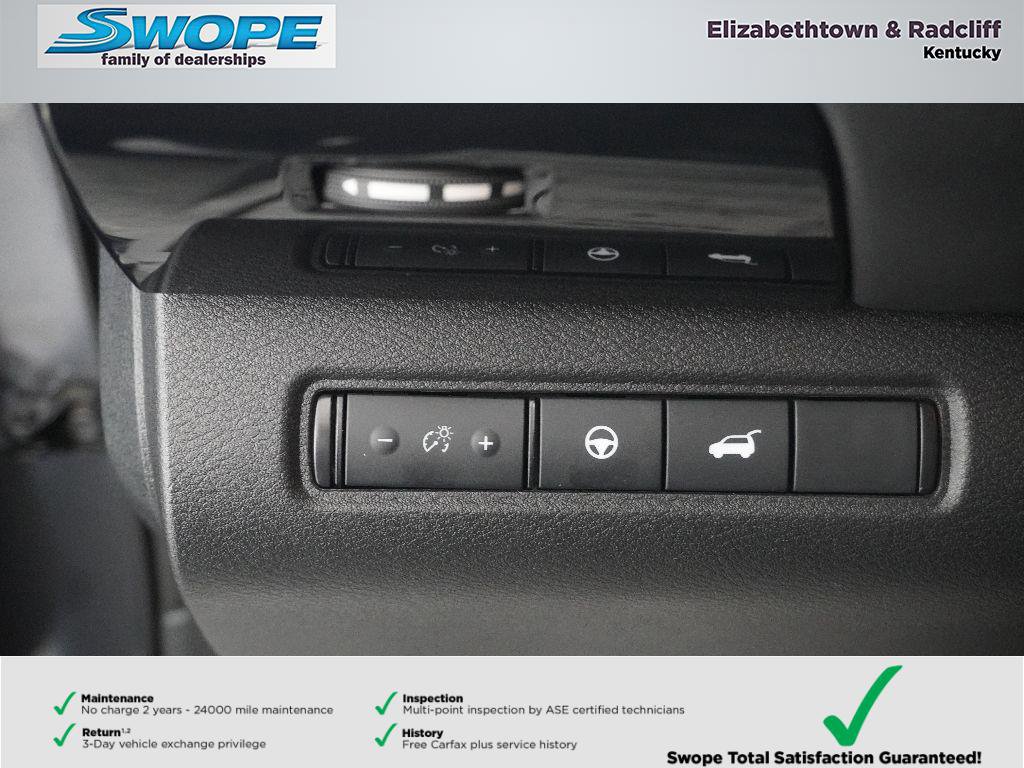 Used 2025 Nissan Pathfinder SV image 17