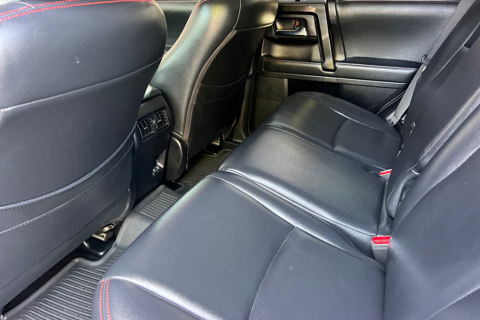 Used 2021 Toyota 4Runner TRD Off-Road AWD/4WD image 4