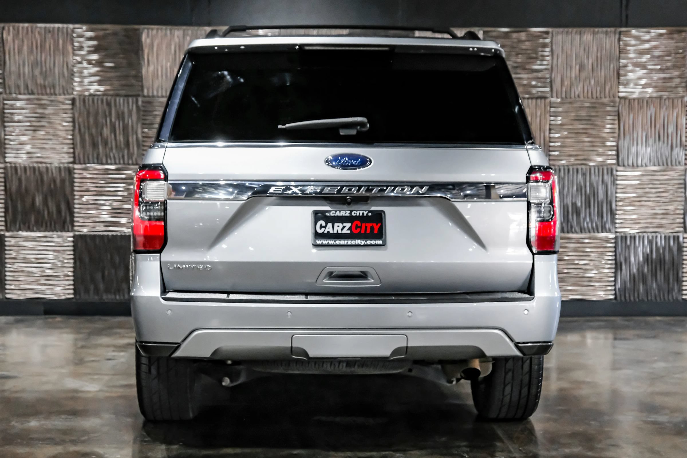 Used 2021 Ford Expedition Limited RWD image 9