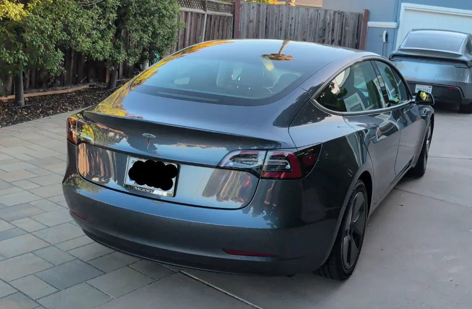 Used 2021 Tesla Model 3 Standard Range Plus RWD image 4