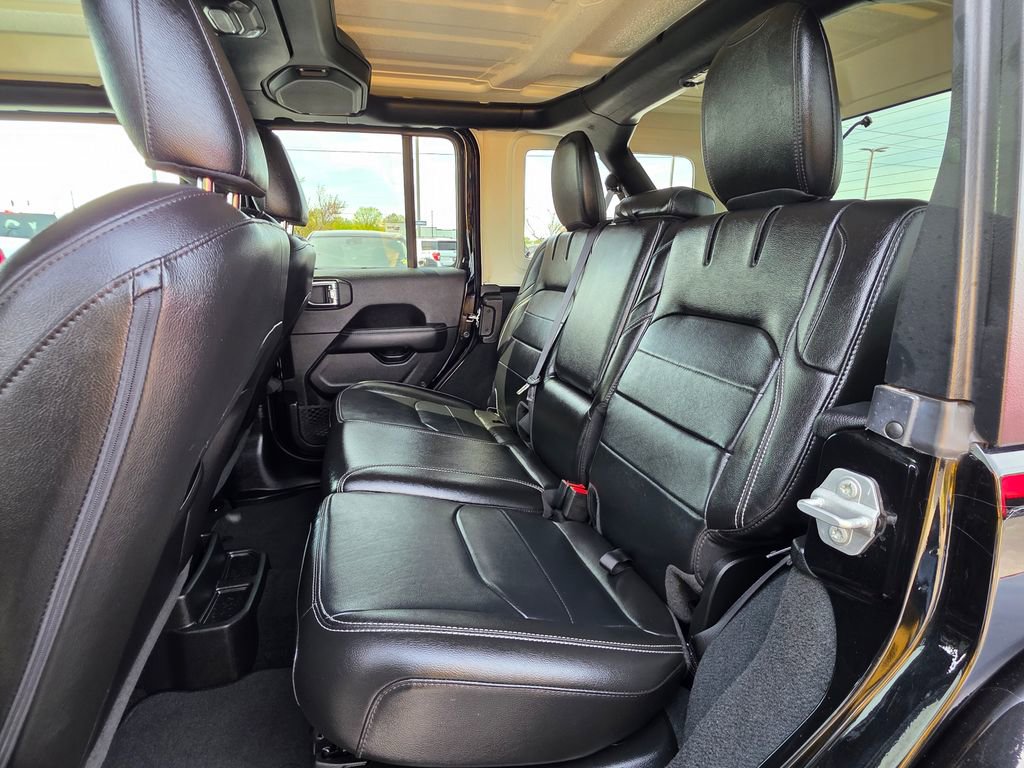 Used 2023 Jeep Wrangler Unlimited Sahara w/ Cold Weather Group image 31