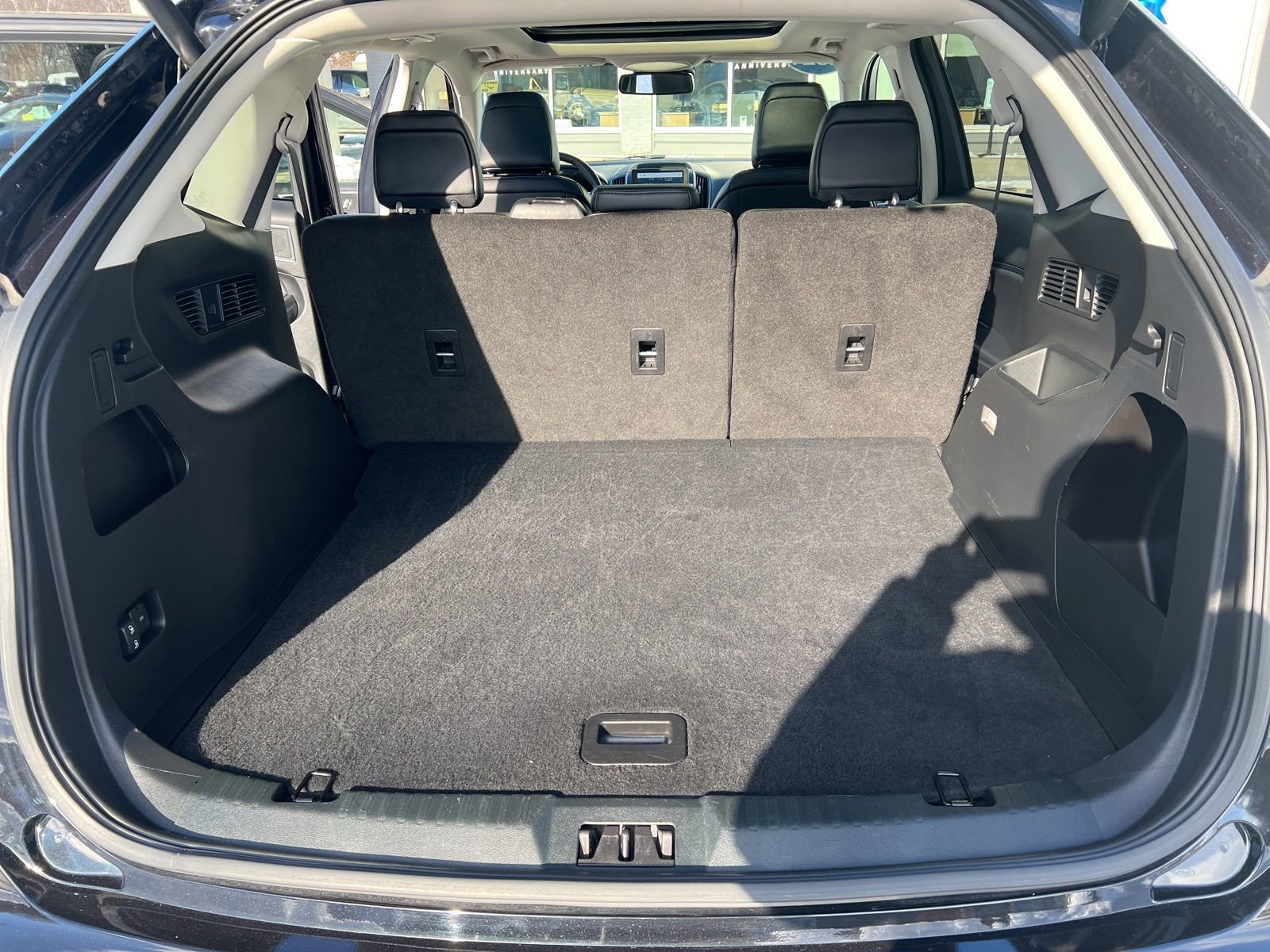 Used 2024 Ford Edge SEL w/ Convenience Package image 11