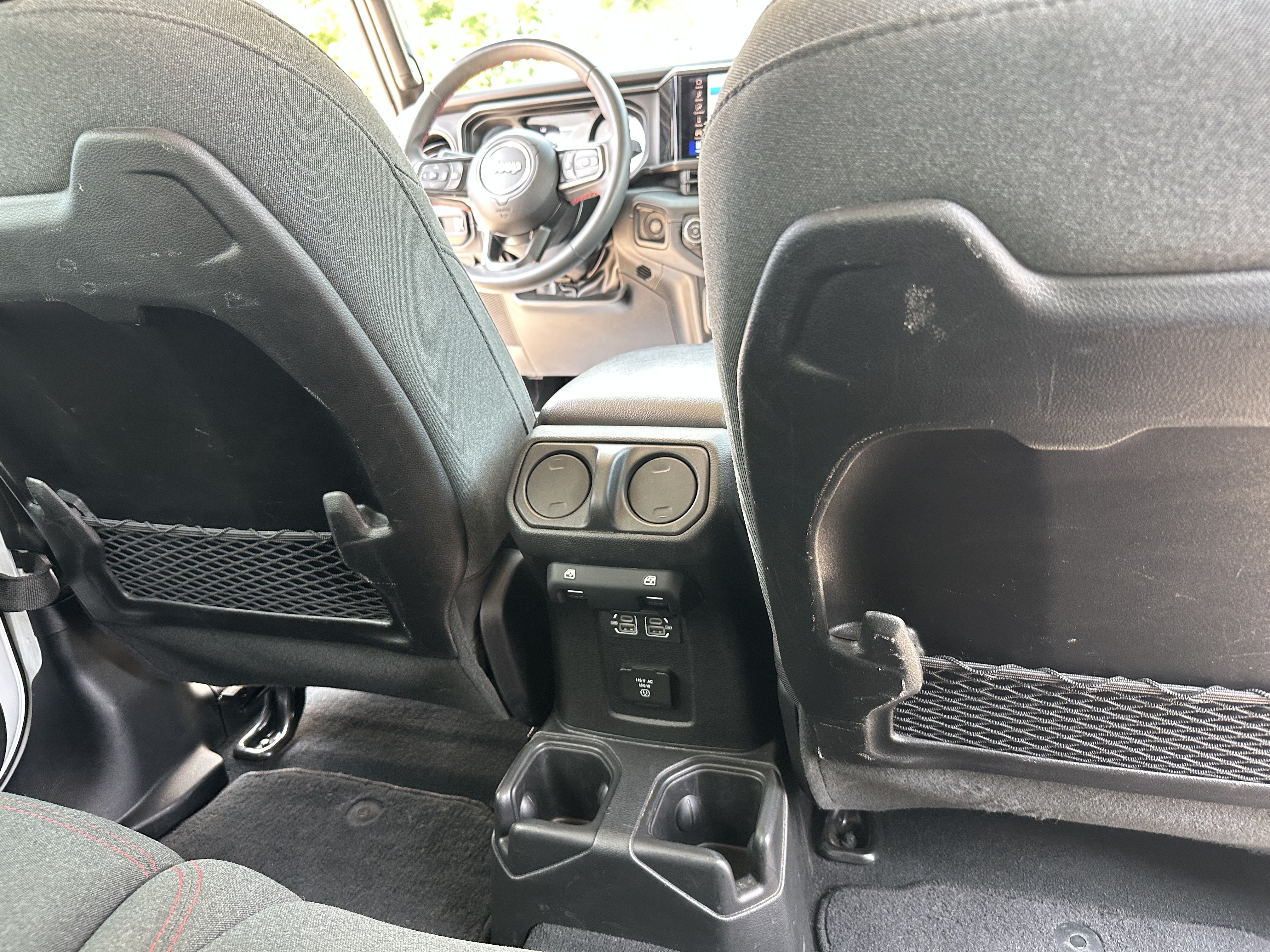 Used 2024 Jeep Wrangler Unlimited Rubicon AWD/4WD image 25