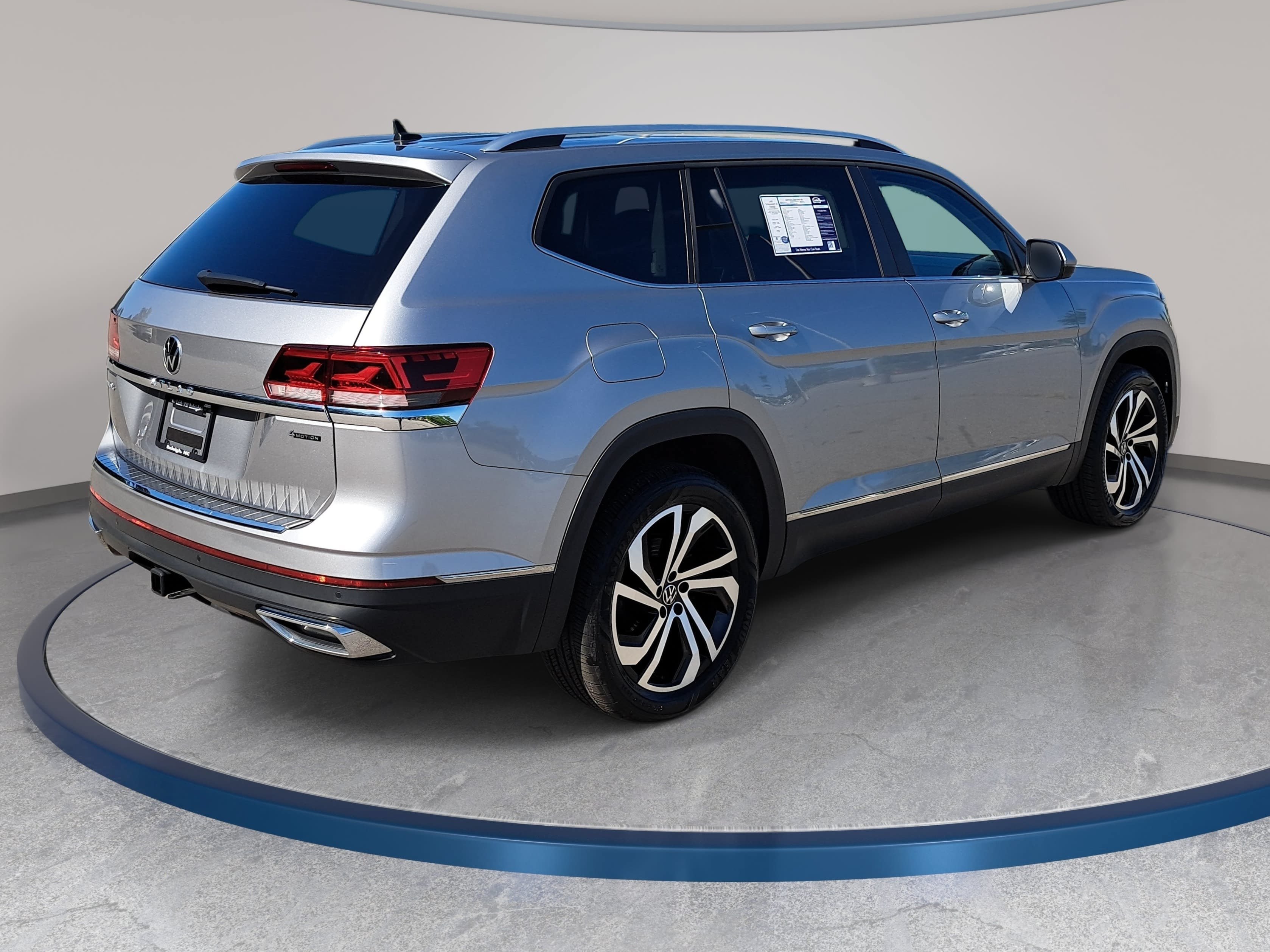 Used 2023 Volkswagen Atlas SEL AWD/4WD image 5