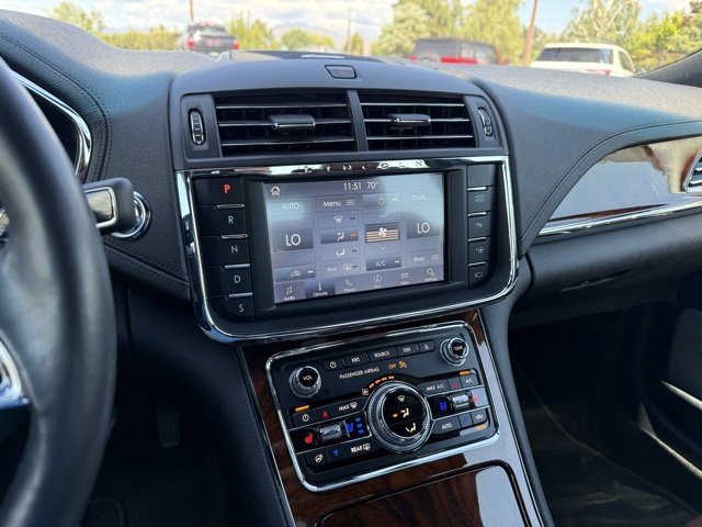 Used 2020 Lincoln Continental Reserve w/ Luxury Package image 9