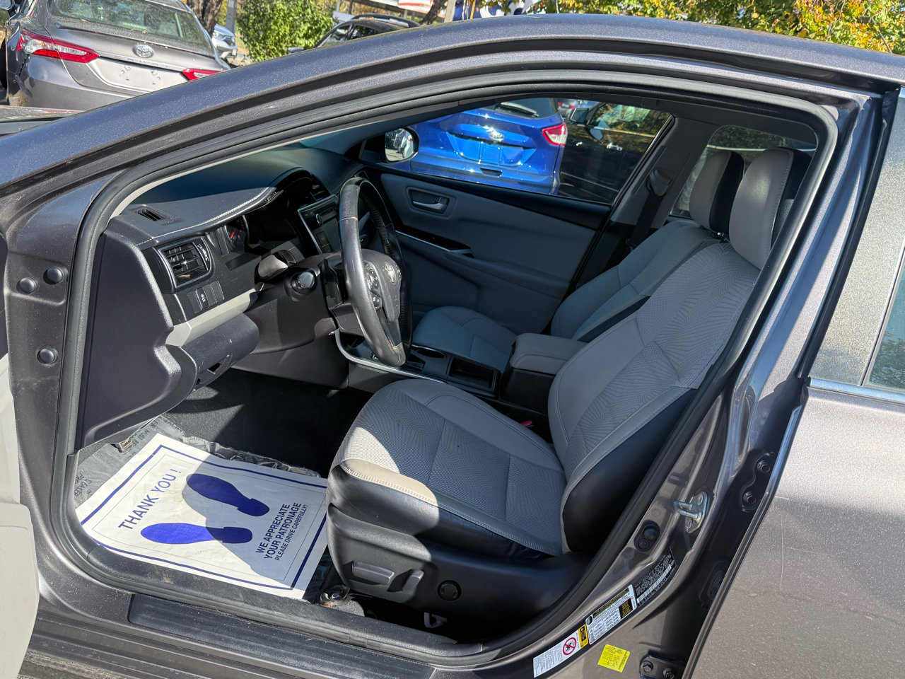 Used 2017 Toyota Camry SE image 18