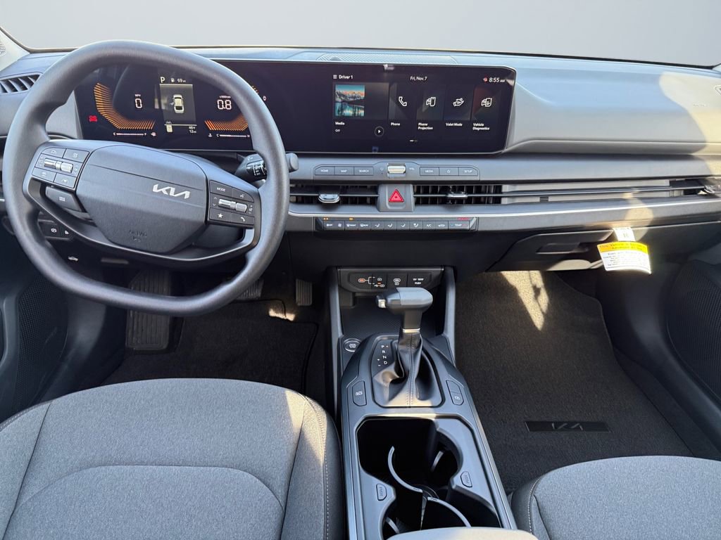 New 2025 Kia K4 LXS image 10