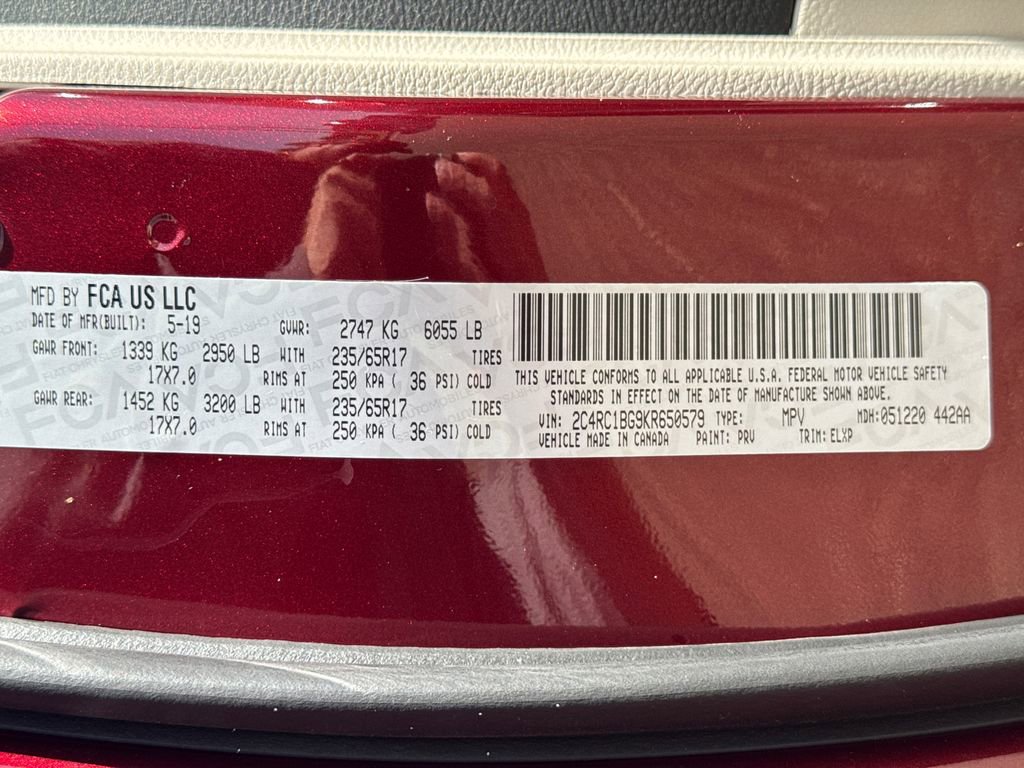 Used 2019 Chrysler Pacifica Touring-L image 30