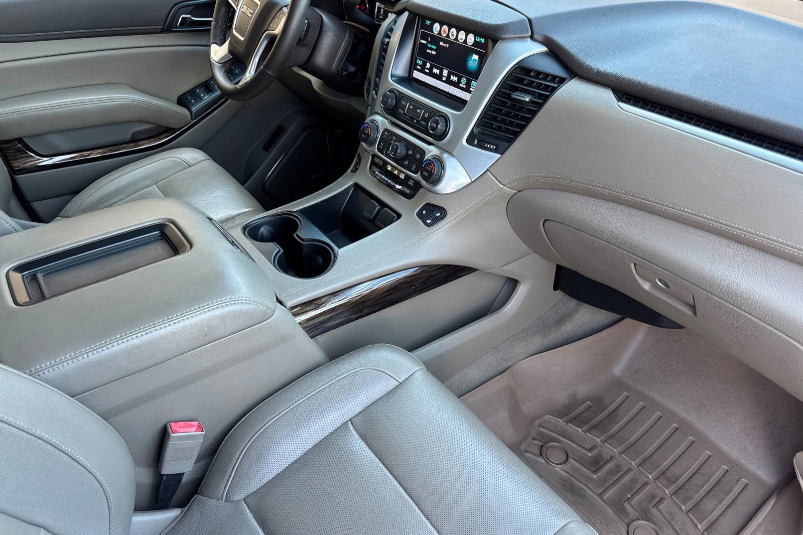 Used 2019 GMC Yukon SLT w/ Premium Edition image 19