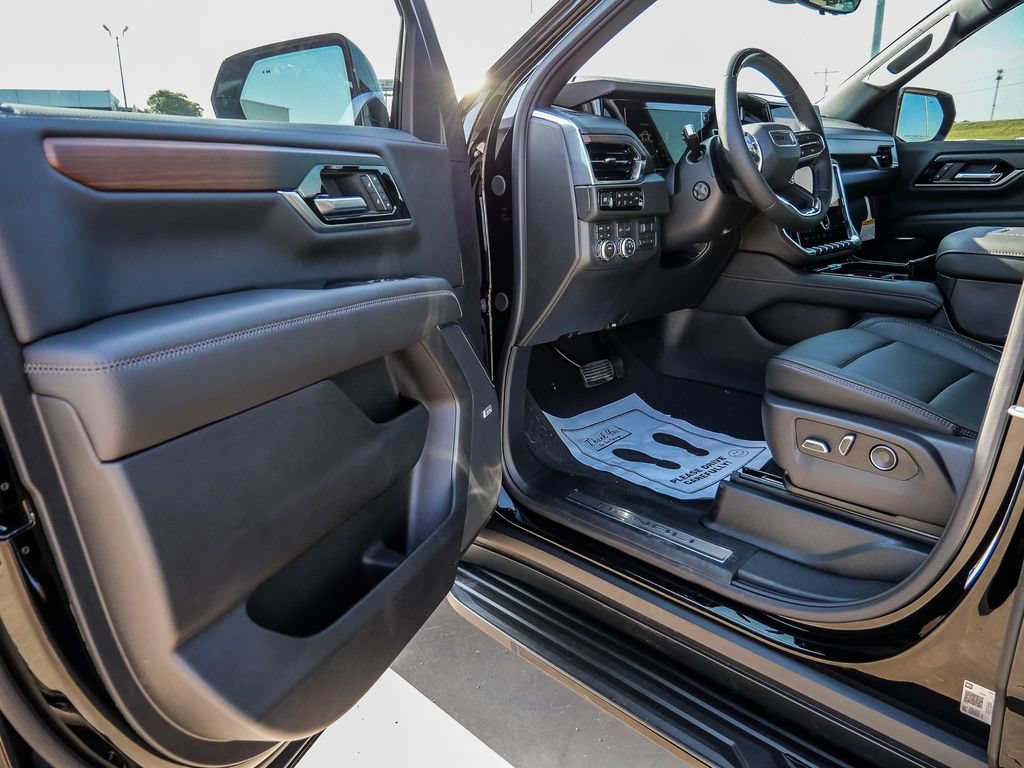 New 2026 GMC Yukon XL Denali w/ Advanced Technology Package AWD/4WD image 37