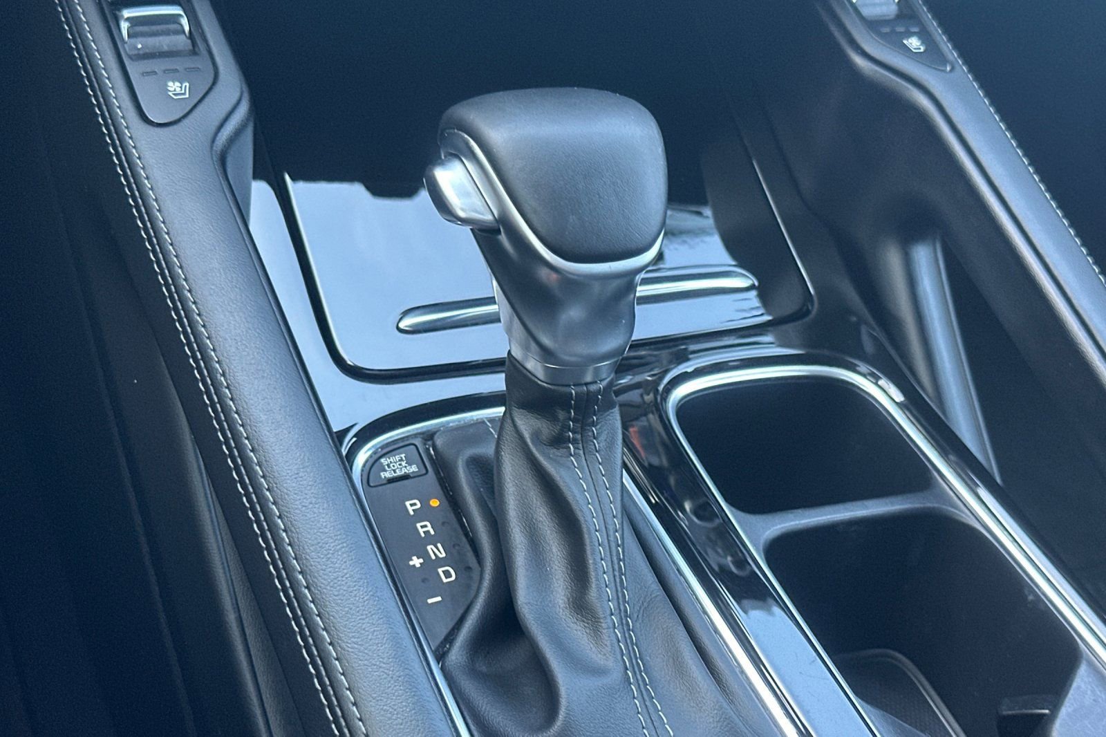 Used 2024 Kia Telluride EX image 36