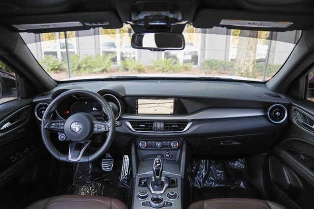 Used 2024 Alfa Romeo Stelvio Ti AWD/4WD image 21