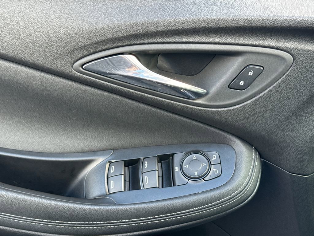 Certified 2023 Buick Encore GX Select w/ Experience Buick Package image 16