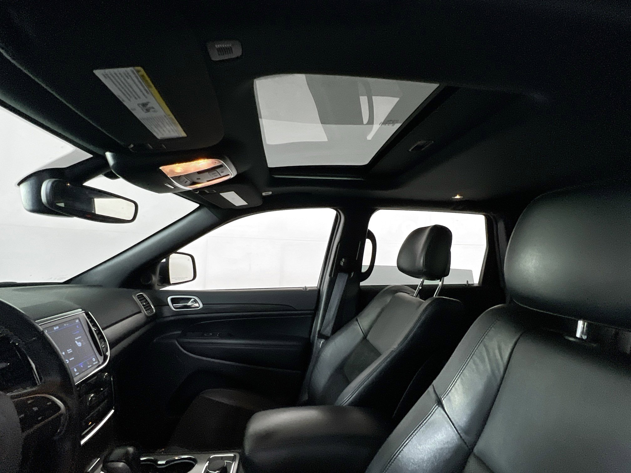 Used 2022 Jeep Grand Cherokee Laredo X image 22