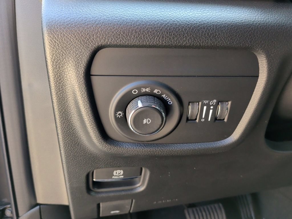 New 2026 Jeep Grand Cherokee Limited AWD/4WD image 16