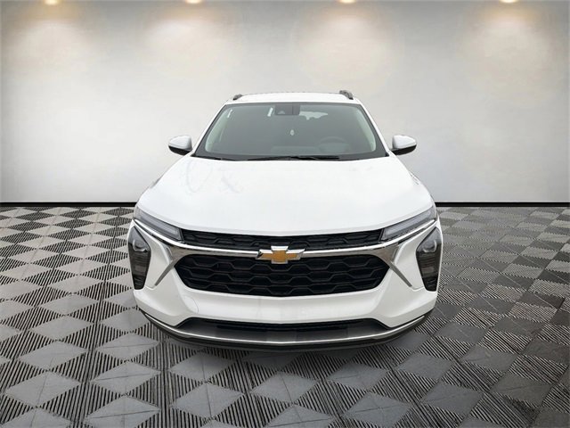New 2026 Chevrolet Trax LT w/ Driver Confidence Package image 2