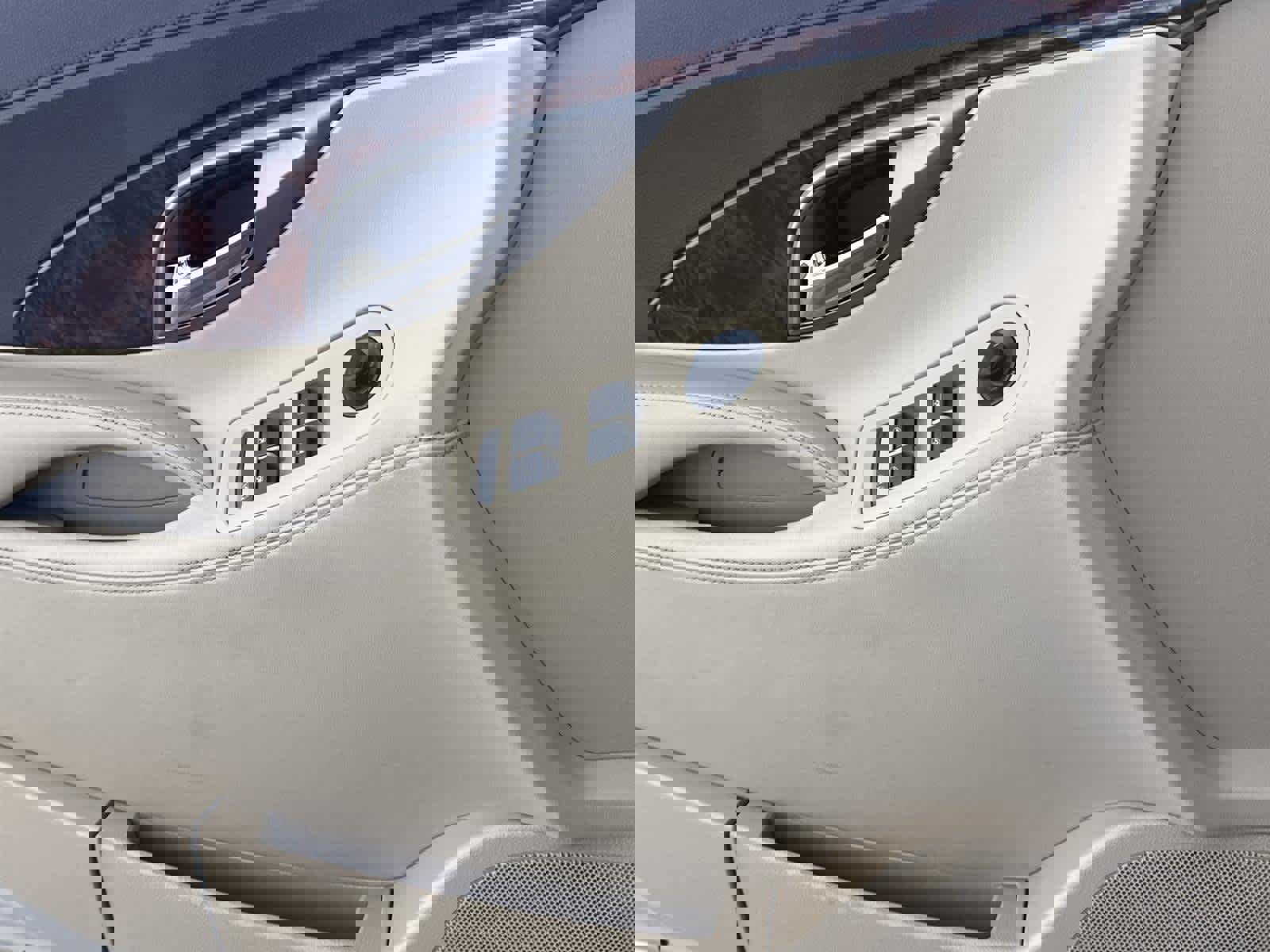 Used 2012 Buick LaCrosse Premium w/ Entertainment Package image 20