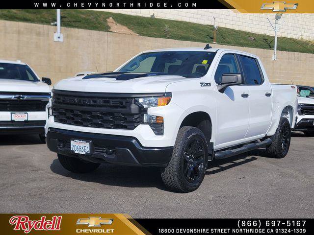 Used 2024 Chevrolet Silverado 1500 Custom Trail Boss w/ Turbomax Blackout Package AWD/4WD image 1
