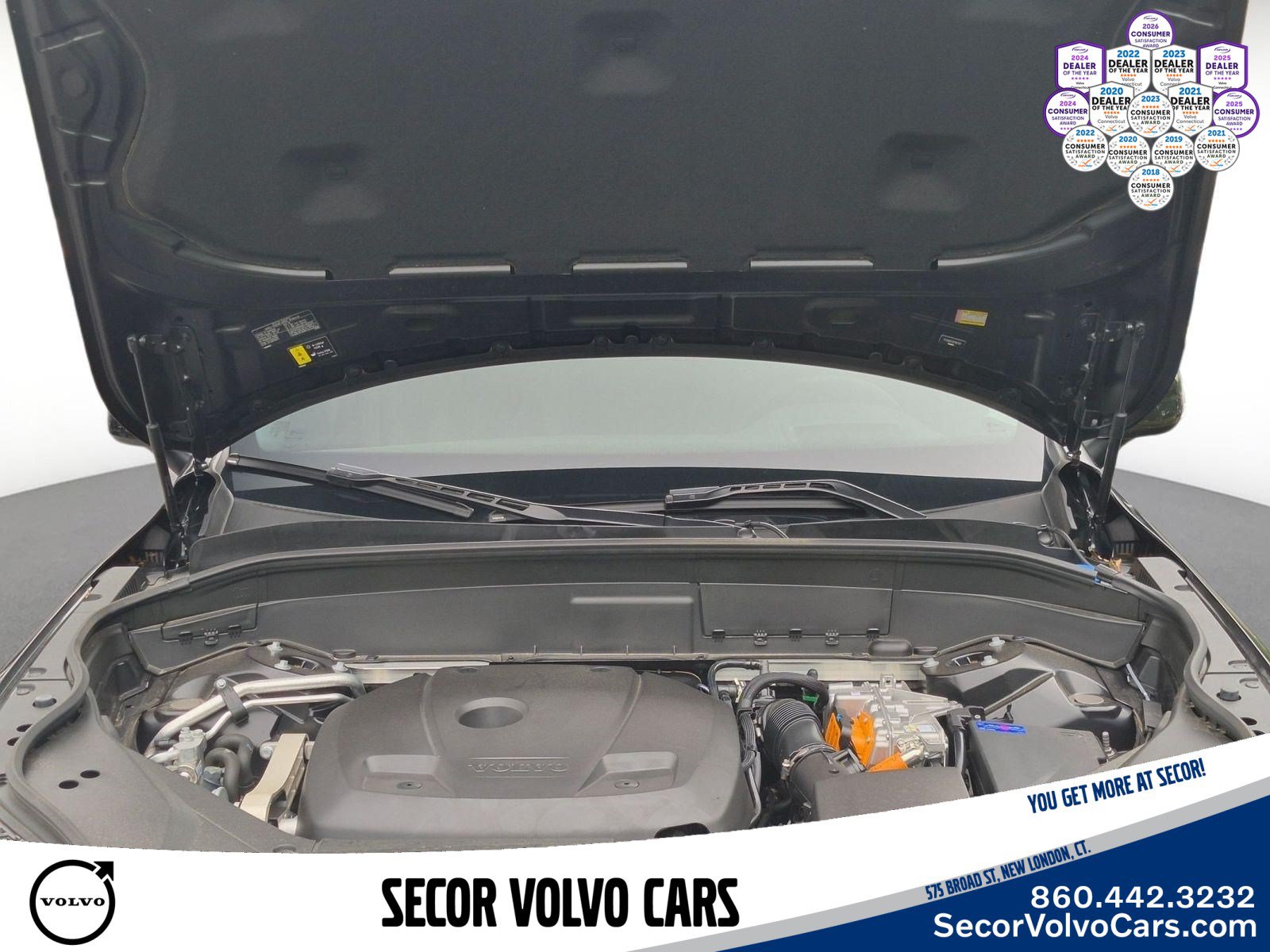 Used 2024 Volvo XC90 T8 Ultimate w/ Protection Package Premier AWD/4WD image 30