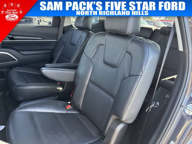 Used 2025 Kia Telluride S AWD/4WD image 32