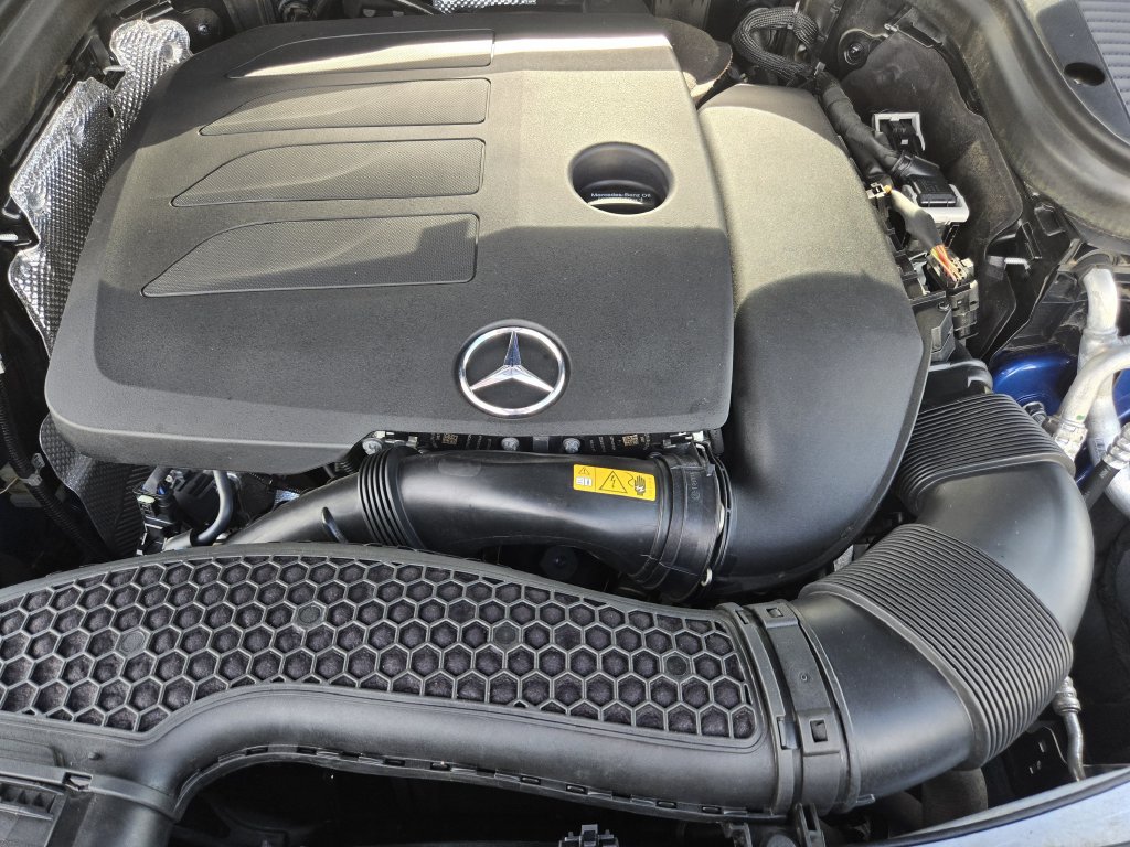 Used 2022 Mercedes-Benz GLC 300 image 30