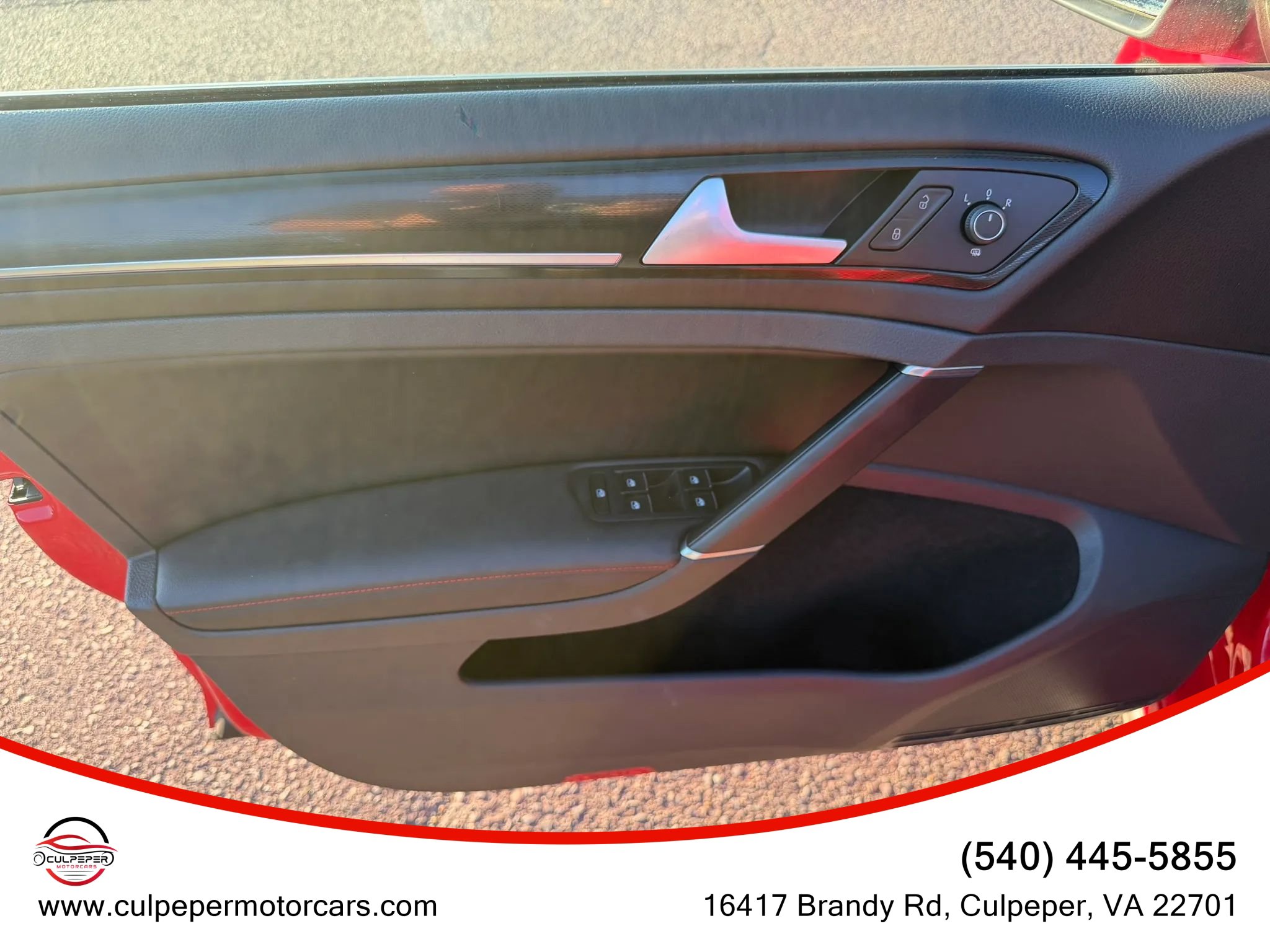 Used 2016 Volkswagen GTI SE w/ Lighting Package (SEL) FWD image 9