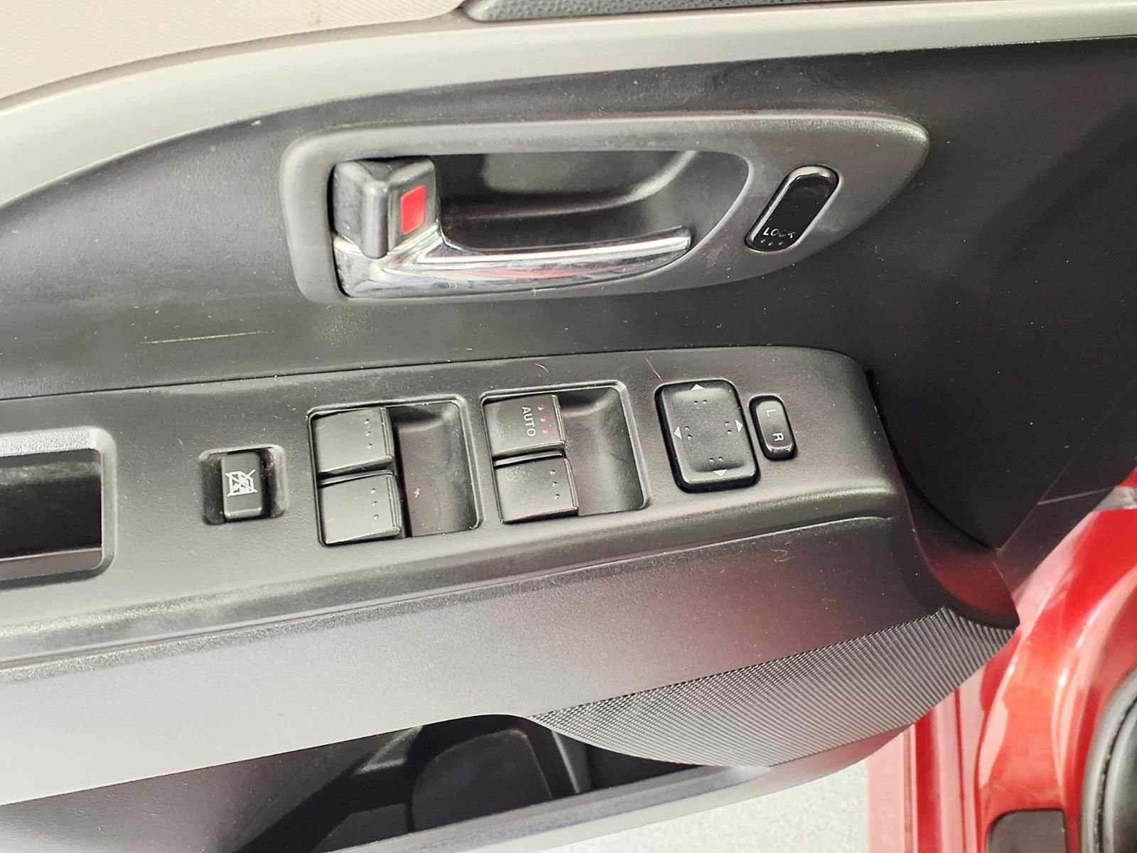 Used 2015 MAZDA MAZDA5 Touring FWD image 14