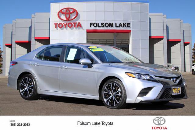 Certified 2019 Toyota Camry SE FWD image 1