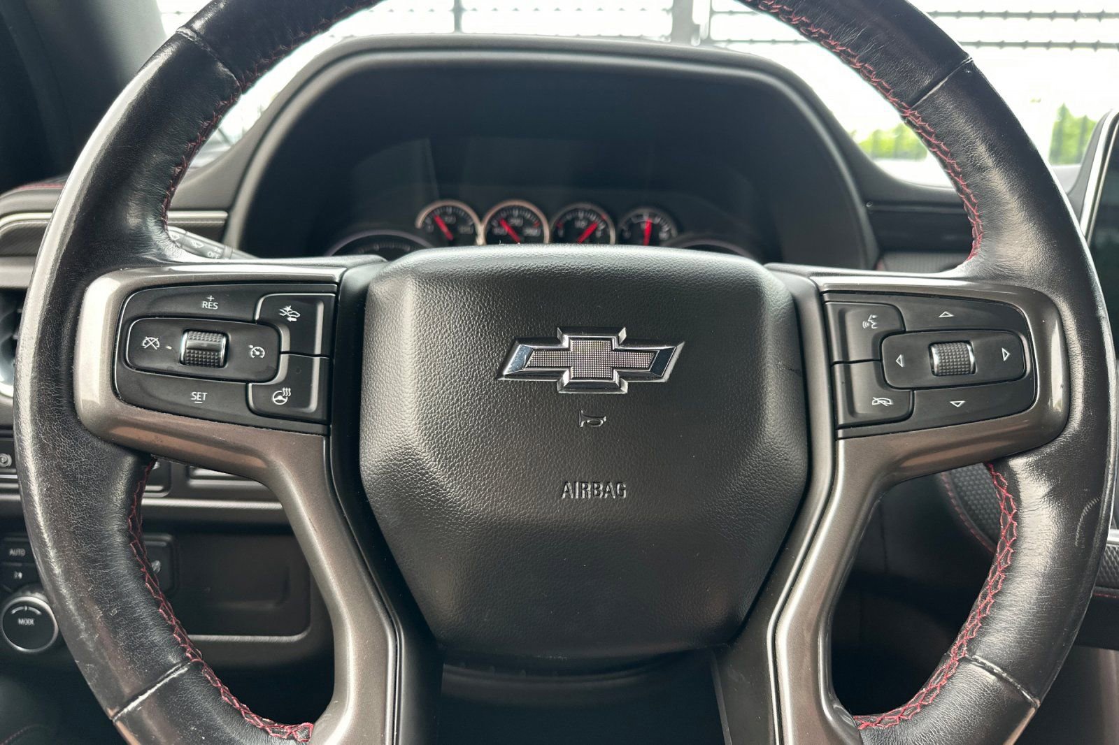 Used 2021 Chevrolet Tahoe RST w/ Luxury Package image 35